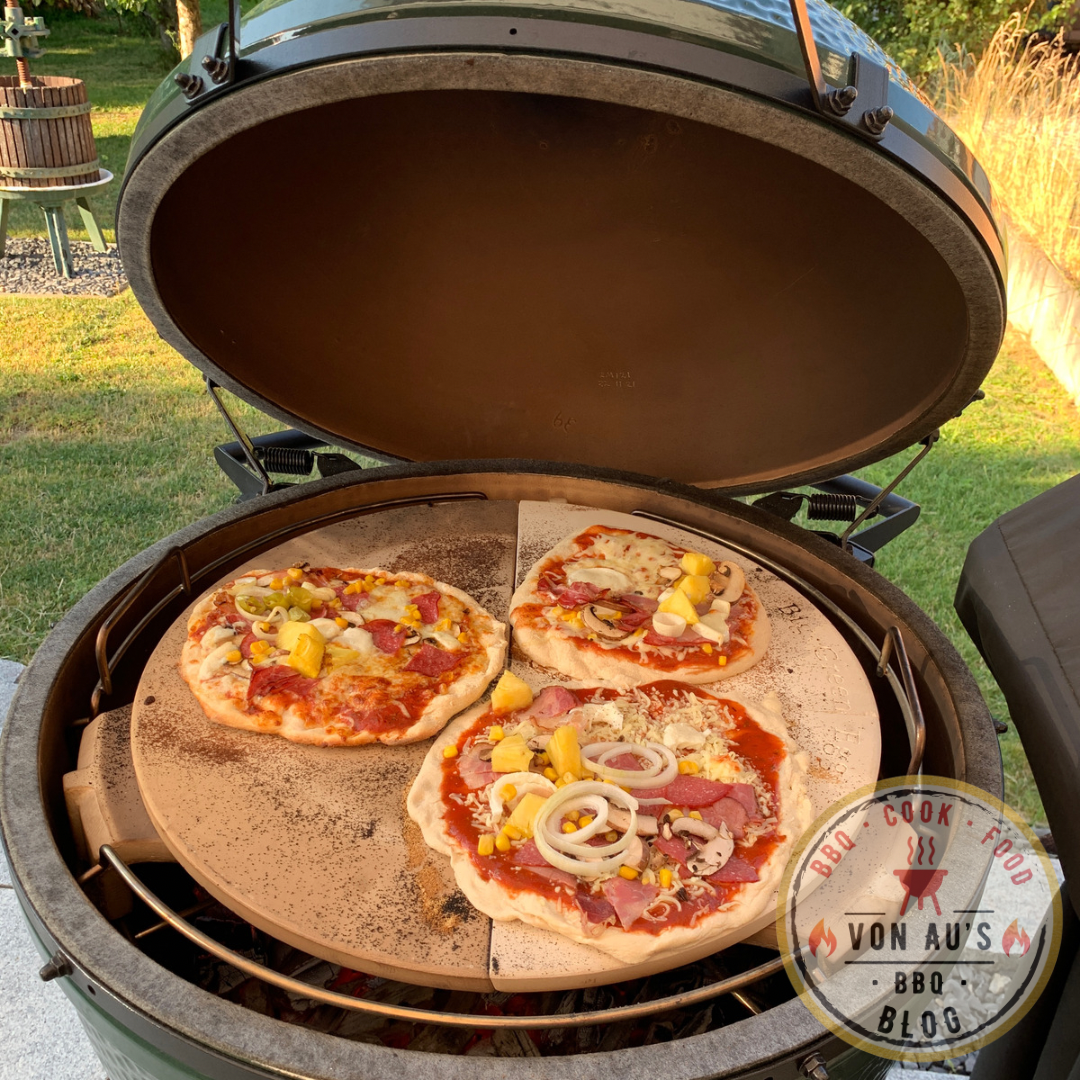 Pizza vom BIG GREEN EGG