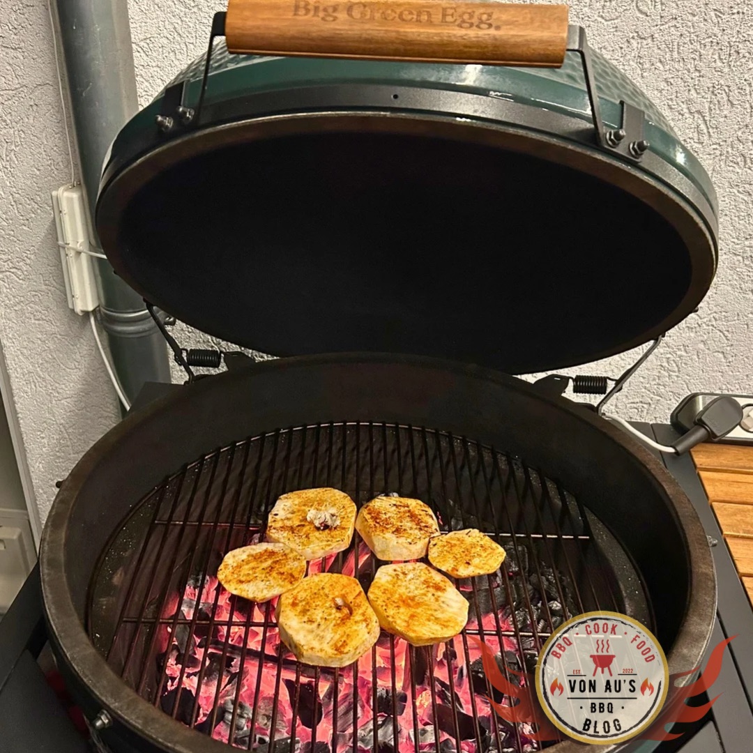 Sellerie-Steak vom Big Green Egg