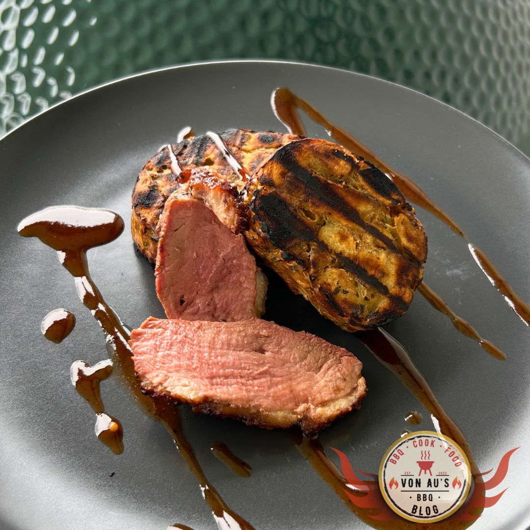 Dreierlei Entenbrust & gegrillte Brezel-Serviettenknödel
