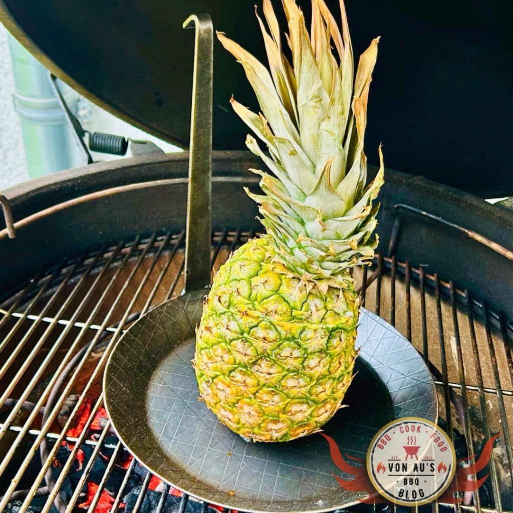 Gegrillte gefüllte Ananas