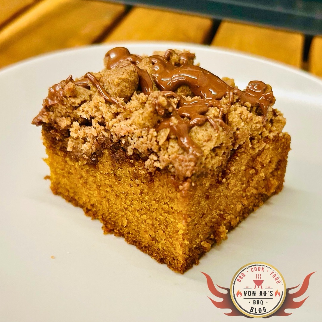 Pumpkin Cinnamon Crumble Cake