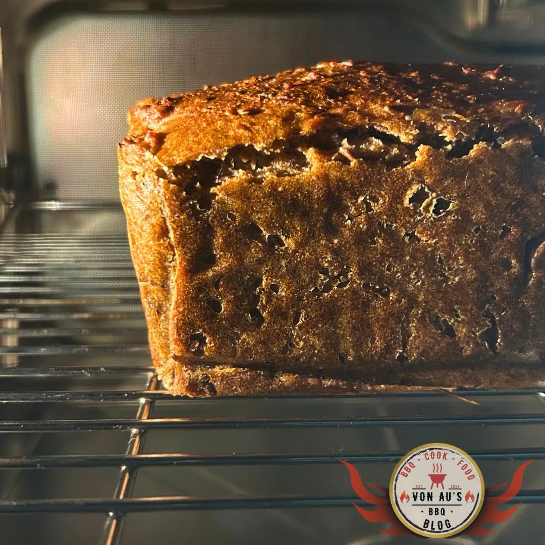 Roggenvollkornbrot mit Leinsamen & Brotgewürz