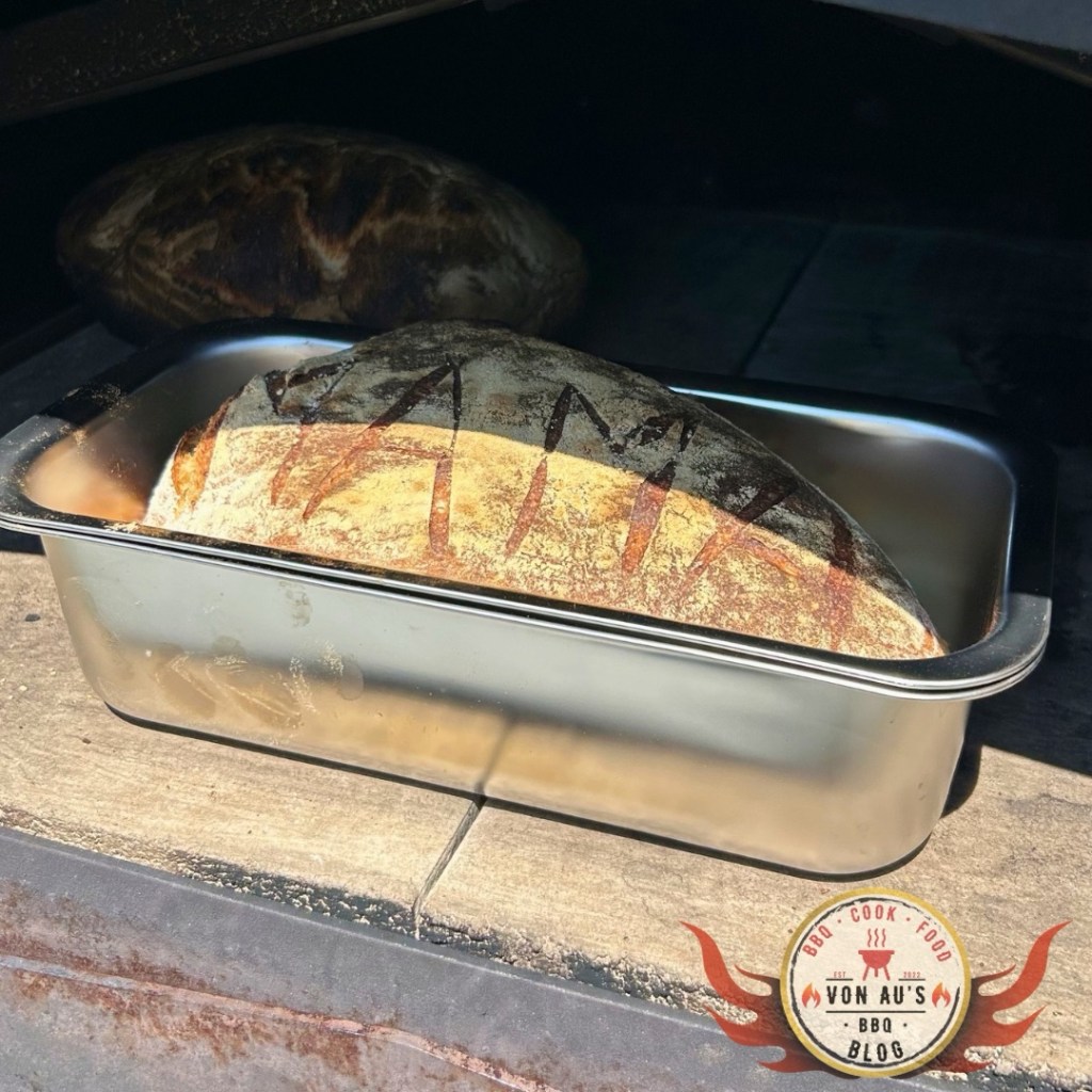 Rustikales Holzofenbrot mit Flohsamenschalen